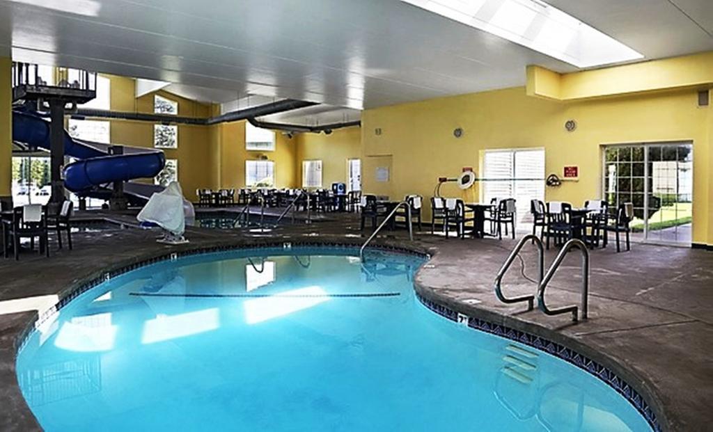 Ramada By Wyndham Spokane Airport Luaran gambar